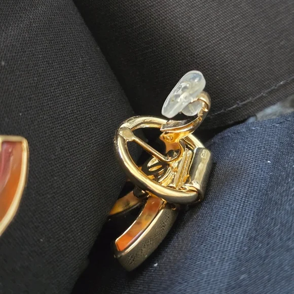 CHANEL Earrings. - Picture 6 of 7